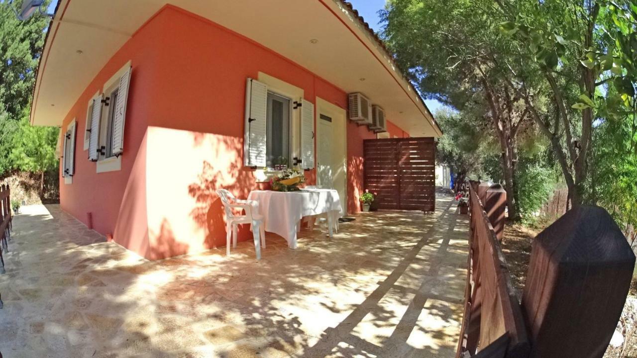 Reginas Studios Athéras المظهر الخارجي الصورة